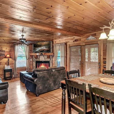 Goldilocks' Honey Pot Villa Pigeon Forge Bagian luar foto