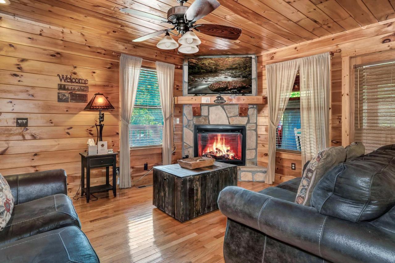 Goldilocks' Honey Pot Villa Pigeon Forge Bagian luar foto